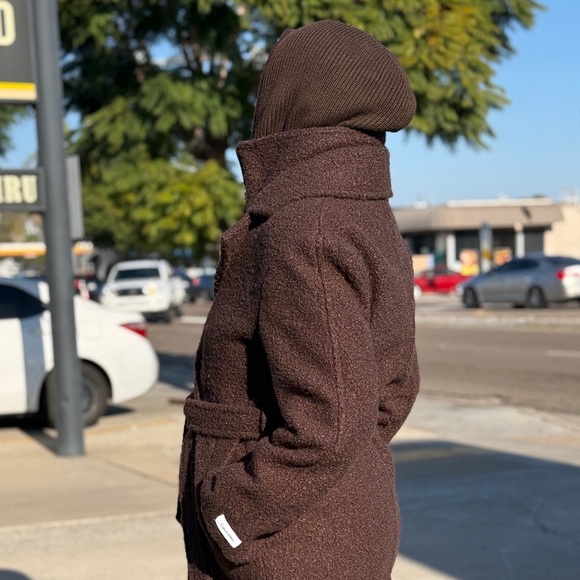 Warm, brown coat from Calvin Klein. Size s (I would say more small/medium) - Picture 10 of 11